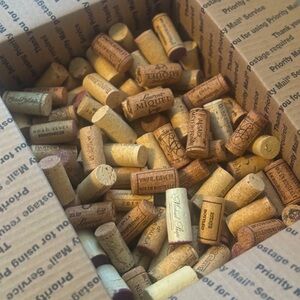 200 Wine Corks